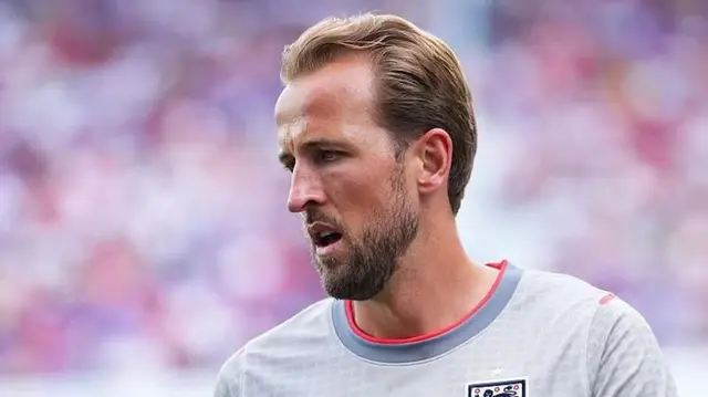 Get England score updates on your lock screen